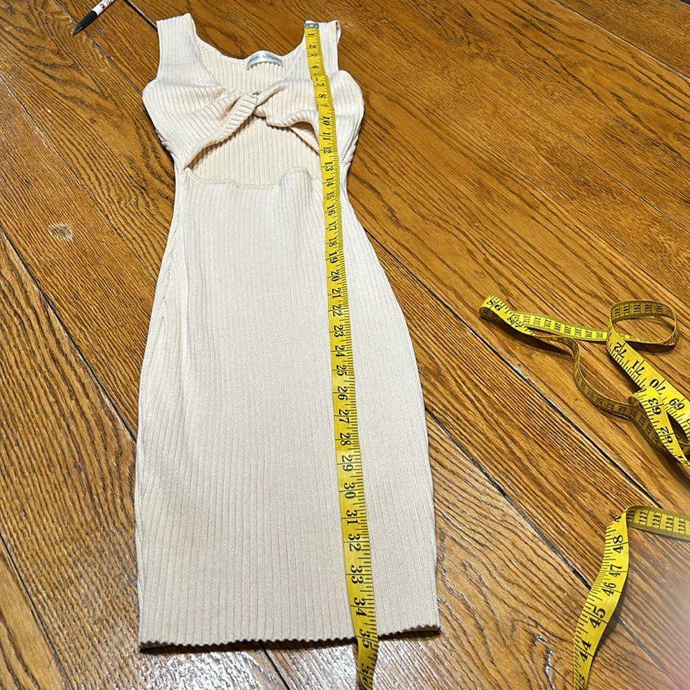 Hazel & Olive ribbed knit cream color cut out dress. Size OS. - Picture 8 of 9